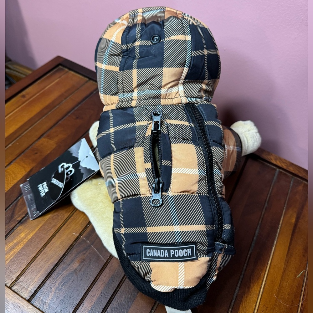 Canada Pooch®️ Prism Puffer - Picture 6 of 9